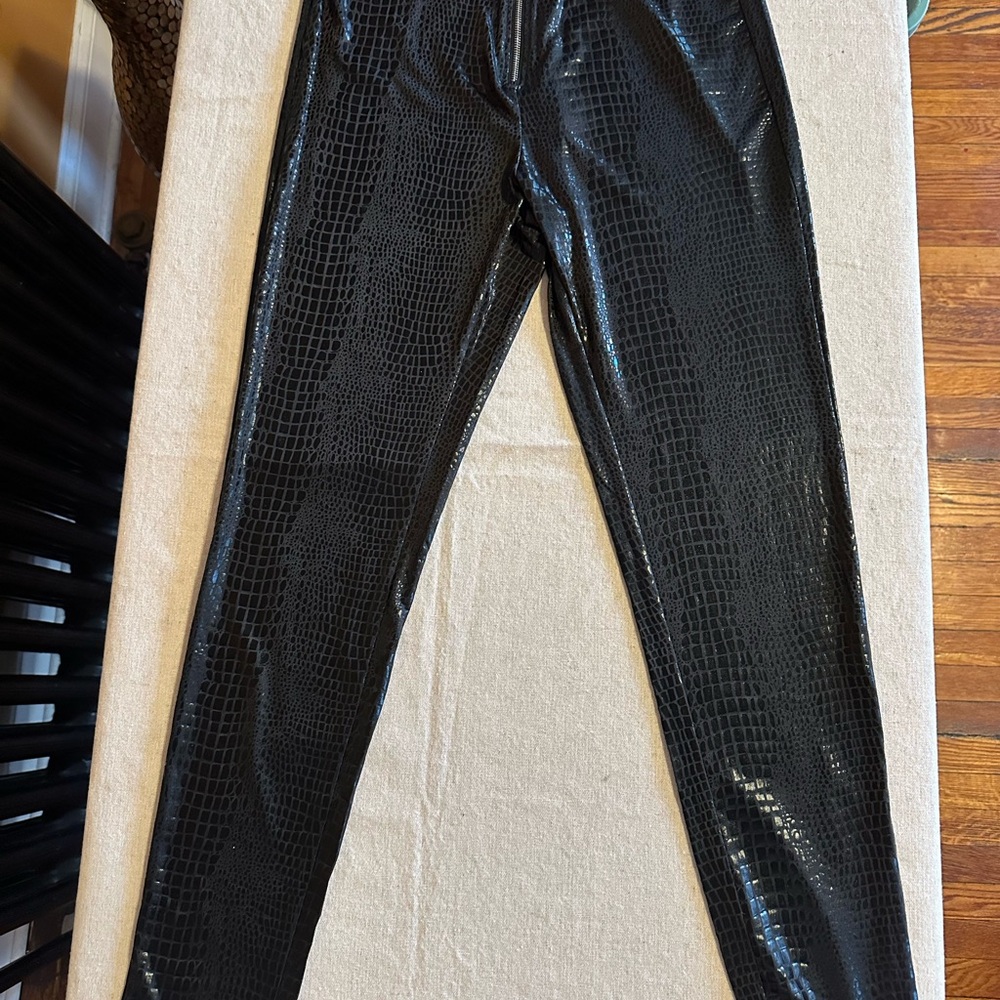 Black Crocodile Print Leggings